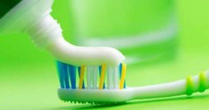 10 Ingredientes principales en las pastas dentales