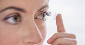¿Cómo prevenir infecciones causadas por lentes de contacto?
