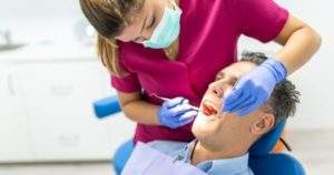 Las lesiones periodontales pueden causar virus de Epstein-Barr