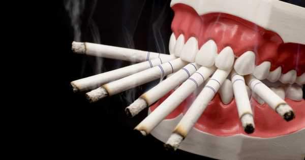 ¿Por qué fumar es malo para tu salud oral