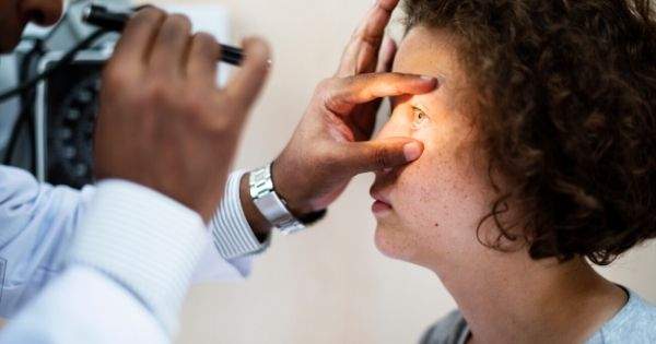5 factores de riesgo que provocan enfermedades visuales