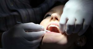 8 dispositivos que usan los dentistas del siglo XXI