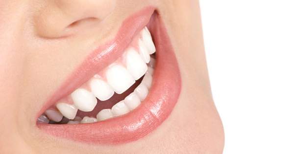 Cómo rejuvenecer la sonrisa con el Antiaging dental