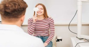 Descubre 10 pruebas esenciales durante un examen ocular completo