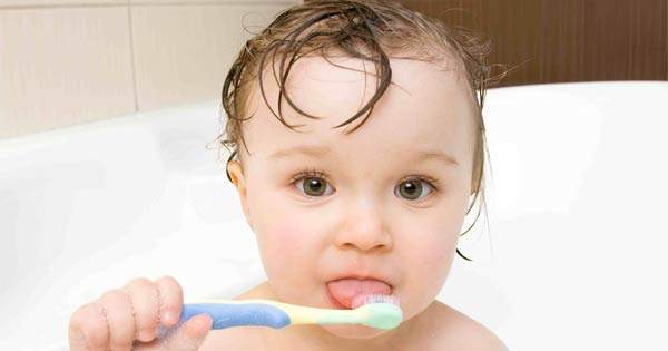 Los padres pueden influir en la higiene dental de sus hijos